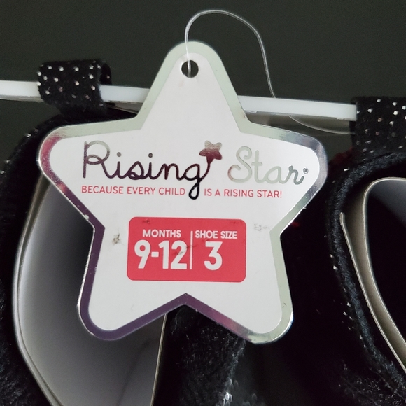 Infant booties - Picture 4 of 4